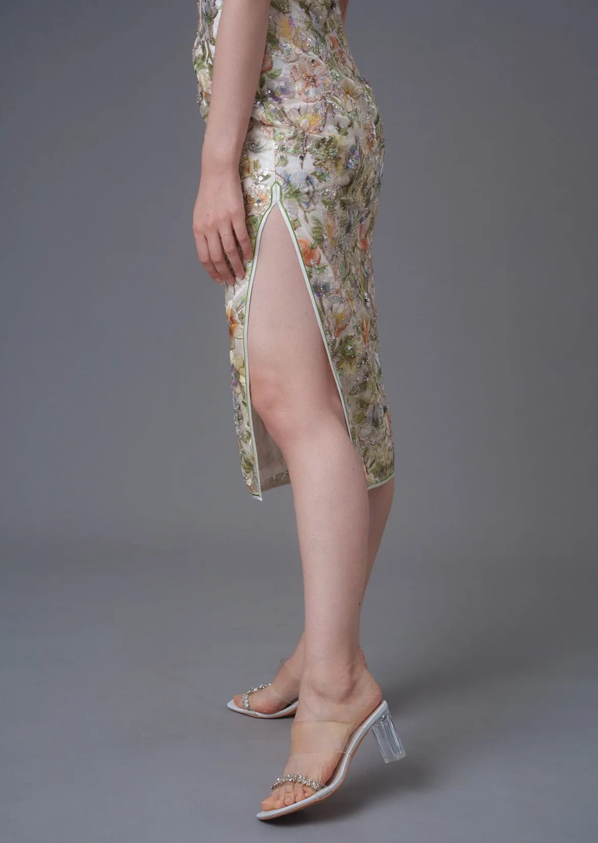 Enchanted Garden Lace Qipao (Champagne)