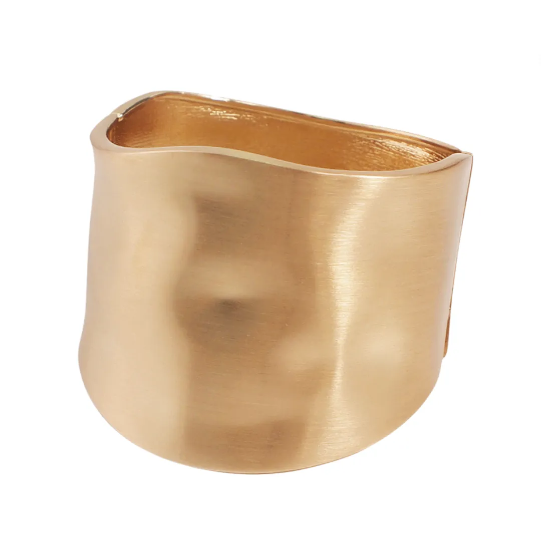 Pre Order: Exaggerated Wide Brimmed Spring Buckle Bracelet